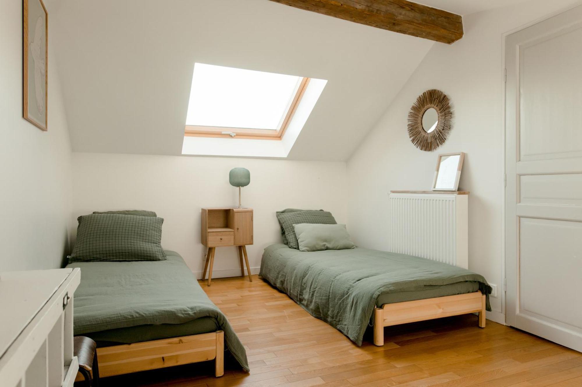 Logement Entier Ou A Partager Dans Maison Familiale A Rueil Malmaison, Proche De Paris La Defense ภายนอก รูปภาพ