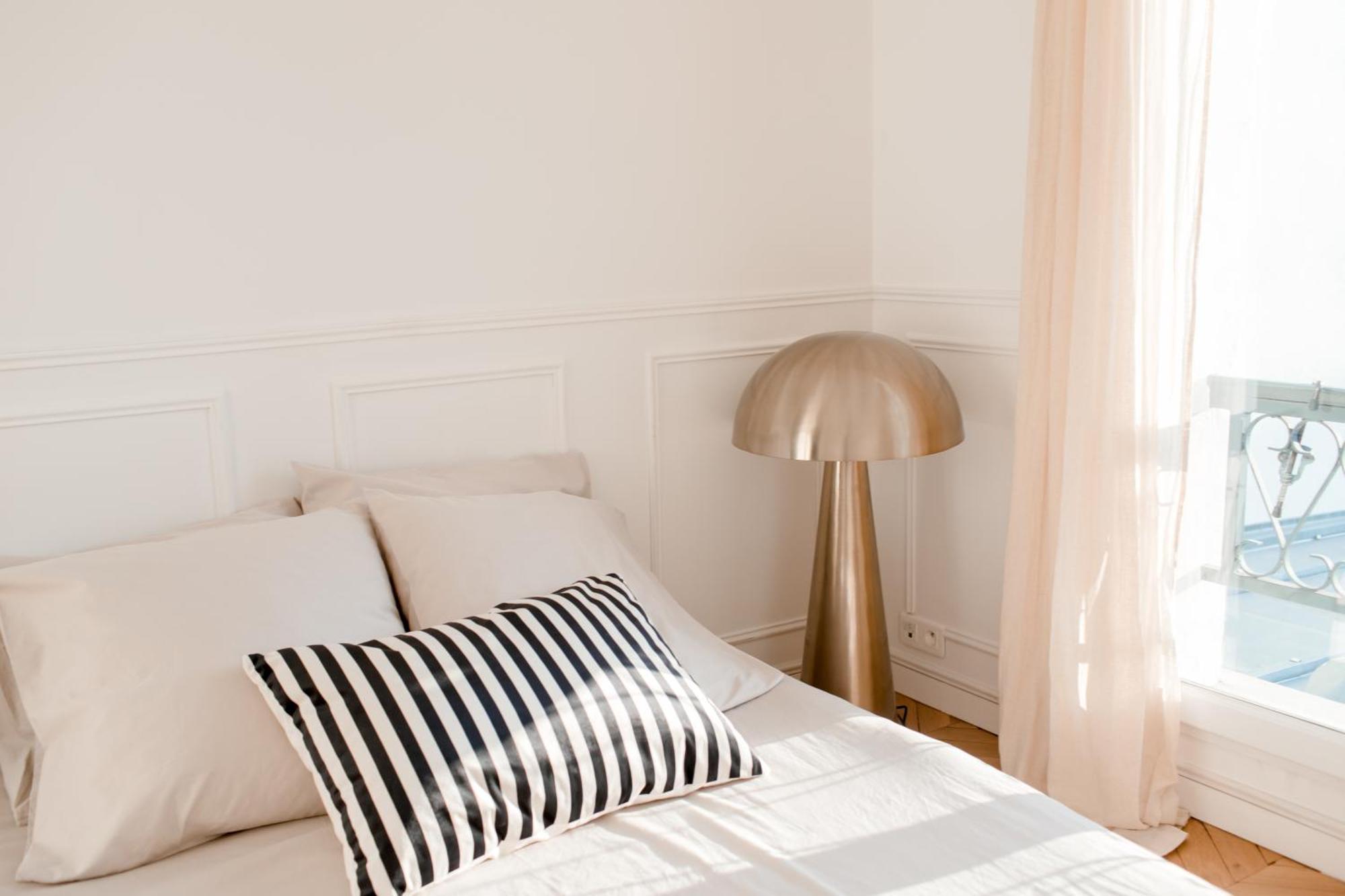 Logement Entier Ou A Partager Dans Maison Familiale A Rueil Malmaison, Proche De Paris La Defense ภายนอก รูปภาพ